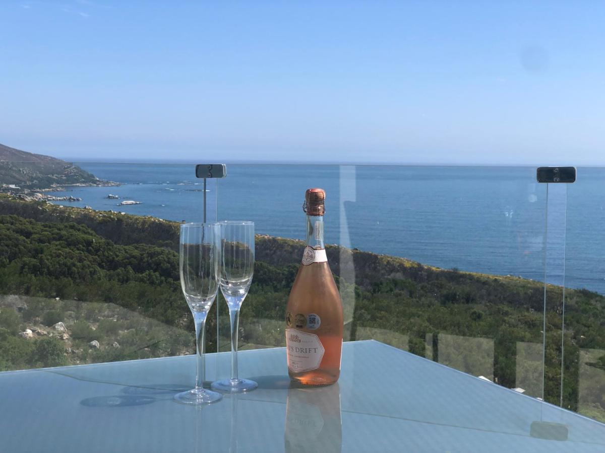 קייפטאון Camps Bay Blue Self-Catering Studios מראה חיצוני תמונה