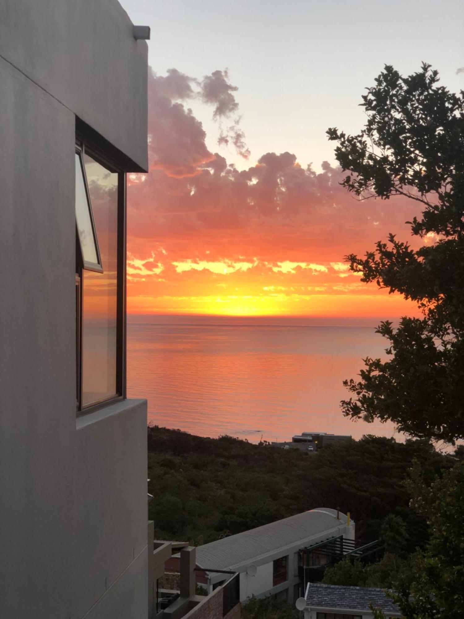 קייפטאון Camps Bay Blue Self-Catering Studios מראה חיצוני תמונה